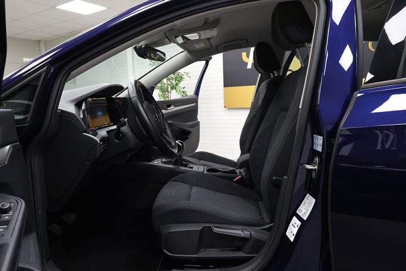 VOLKSWAGEN Golf 2021