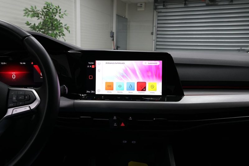 VOLKSWAGEN Golf 2021