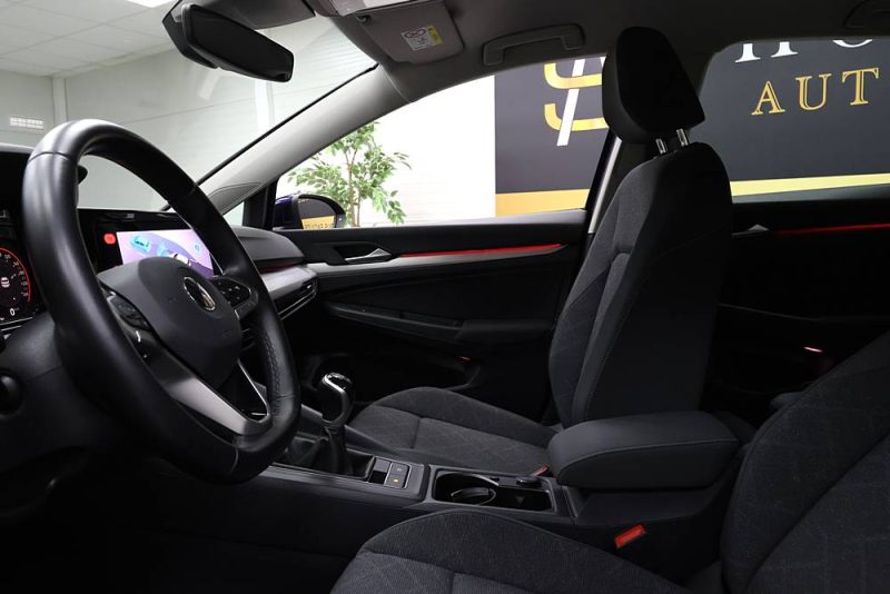 VOLKSWAGEN Golf 2021