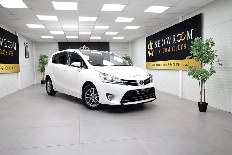 TOYOTA Verso 2015
