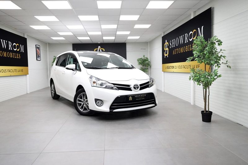 TOYOTA Verso 2015