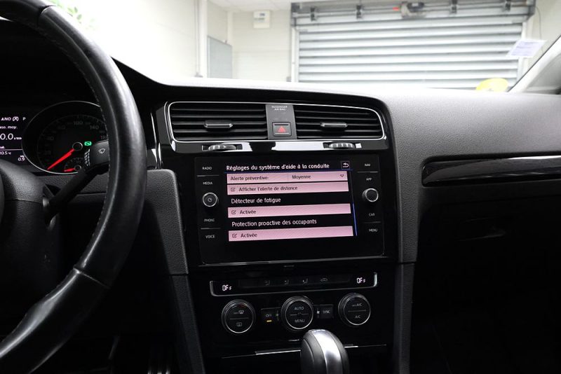 VOLKSWAGEN Golf 2017