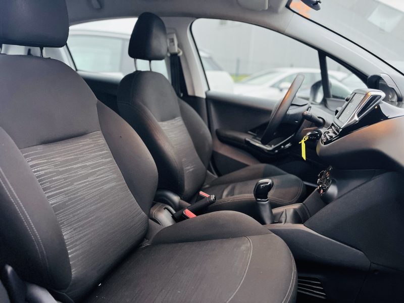 PEUGEOT 208 ACTIVE BUSINESS 1.5 BlueHDi 100ch