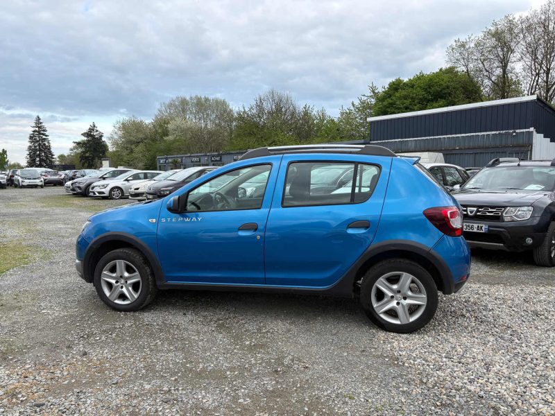 DACIA SANDERO 2015