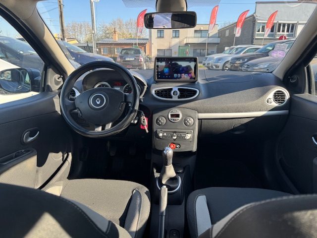 RENAULT CLIO III 2011