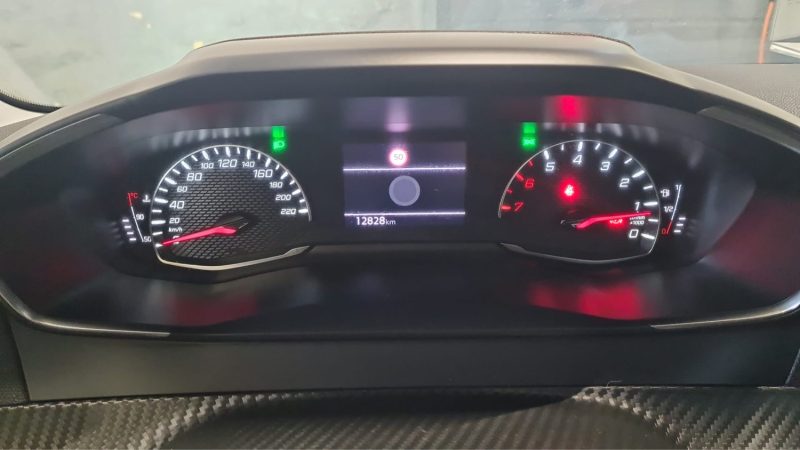 Peugeot 208 STYLE 1.2 PureTech 100CV BVM6/1ERE MAIN/EXPORT ALGERIE - 3 ANS/VENTE HORS TAXES 