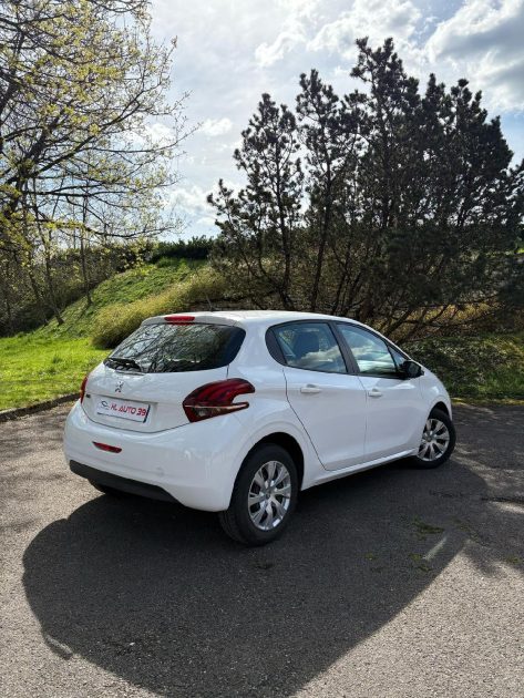 PEUGEOT 208 2018