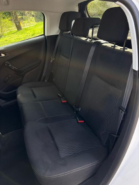 PEUGEOT 208 2018