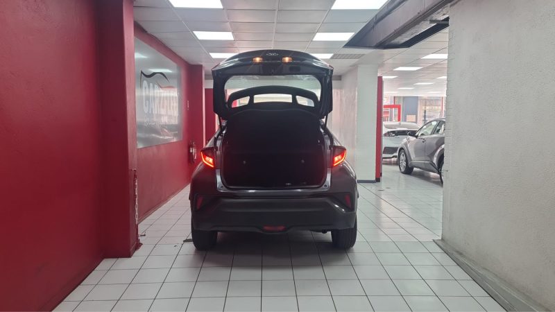 Toyota C-HR SUV DYNAMIC BUSINESS 2022/1 ERE MAIN/TVA RECUPERABLE