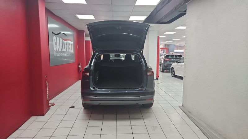 Skoda ENYAQ IV 180ch Version 60 Suite 62kWh BVA /TVA RECUPERABLE/1 ERE MAIN