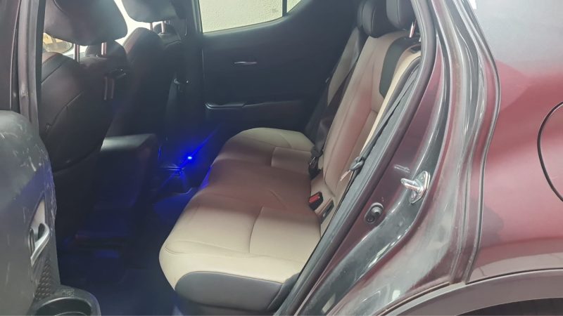 Toyota C-HR SUV COLLECTION 122cv /TVA RECUPERABLE/1 ERE MAIN