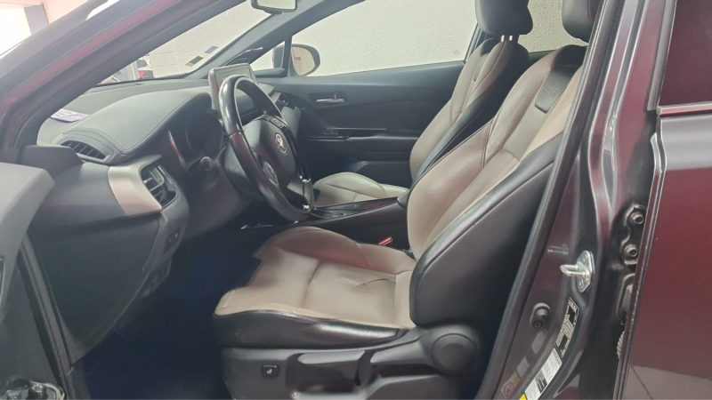 Toyota C-HR SUV COLLECTION 122cv /TVA RECUPERABLE/1 ERE MAIN