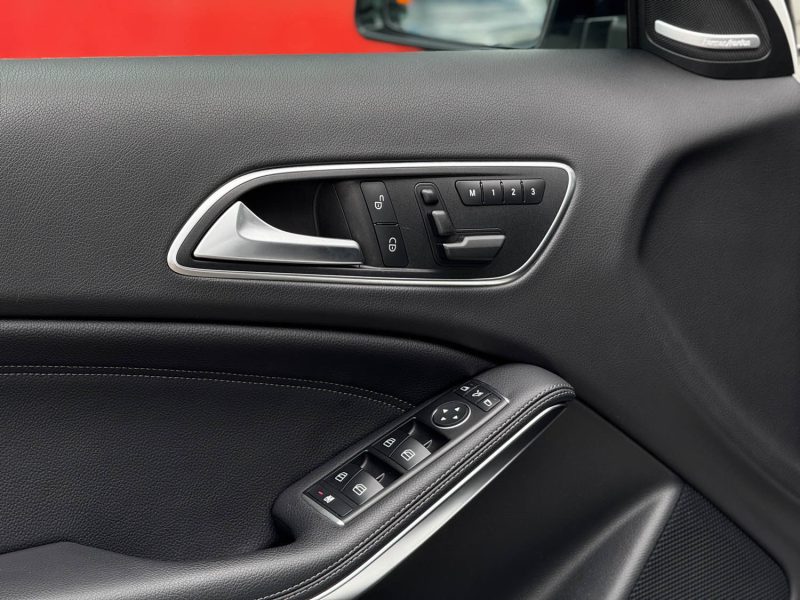 MERCEDES GLA 45 AMG 381CH 4MATIC GARANTIE 12MOIS