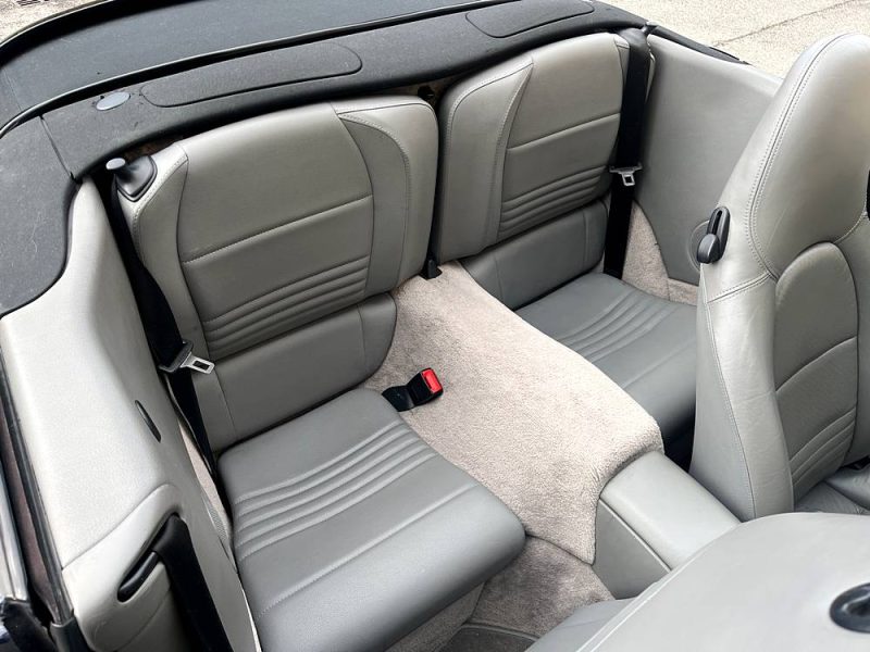 PORSCHE 911 Carrera Cabriolet - 2004