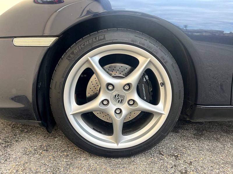 PORSCHE 911 Carrera Cabriolet - 2004