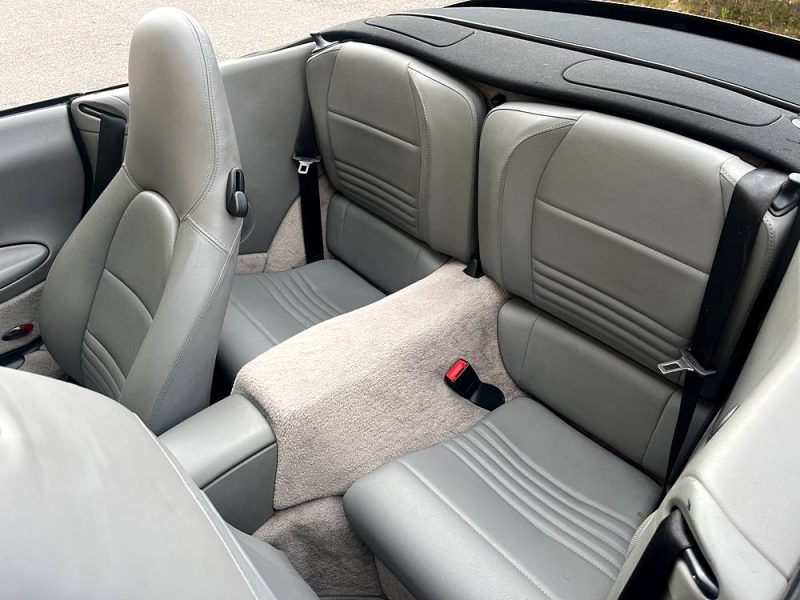 PORSCHE 911 Carrera Cabriolet - 2004