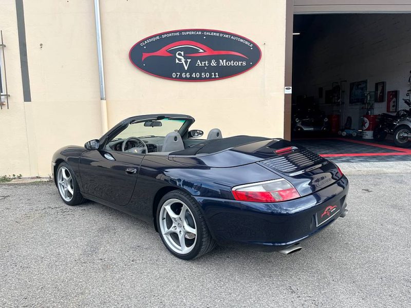 PORSCHE 911 Carrera Cabriolet - 2004