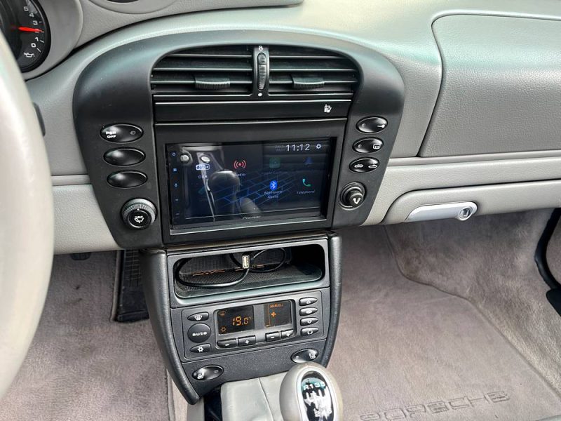 PORSCHE 911 Carrera Cabriolet - 2004