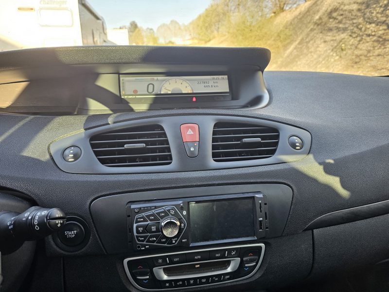 RENAULT MEGANE SCENIC 2009