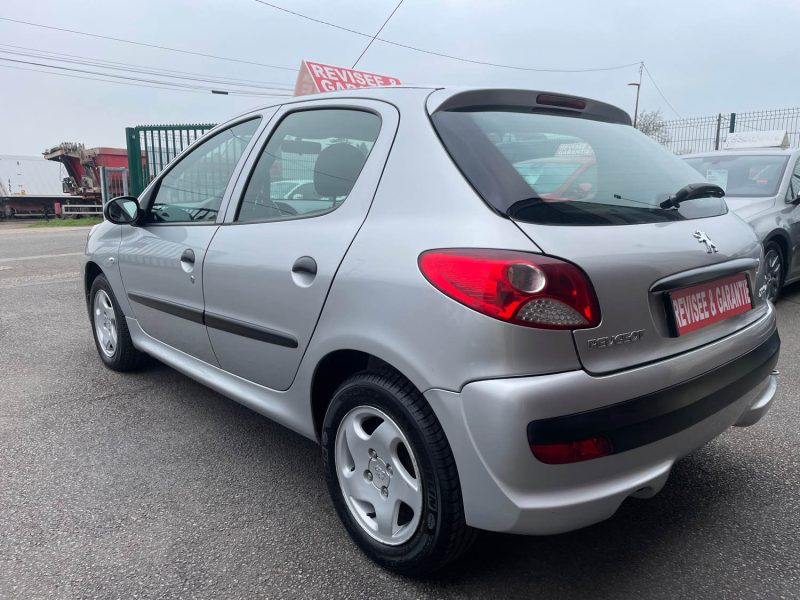 PEUGEOT 206+ 2010 1.4I PACK LIMITED