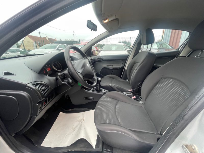 PEUGEOT 206+ 2010 1.4I PACK LIMITED