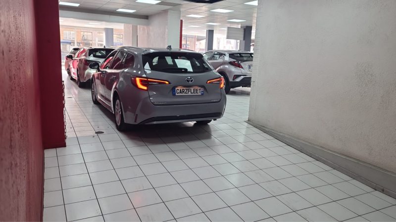 Toyota COROLLA TOURING SPORTS DYNAMIC BUSINESS 122cv GRIS NARDO/TVA RECUPERABLE/1 ERE MAIN