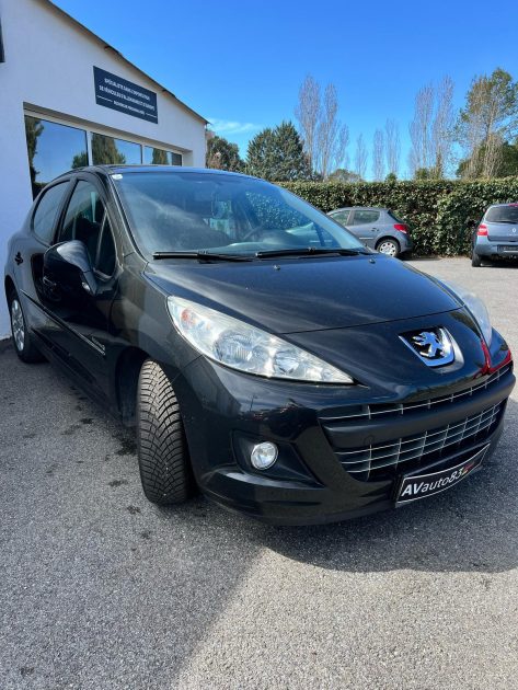 PEUGEOT  207 2011 1.4 Vti 95CV Urban / Moteur à Chaine / CT OK / Révisée 