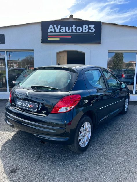 PEUGEOT  207 2011 1.4 Vti 95CV Urban / Moteur à Chaine / CT OK / Révisée 