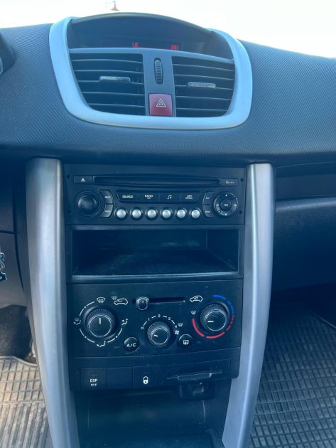 PEUGEOT  207 2012 1.4Vti 95CV Urban / Kit Chaine Neuf / Révisée / CT OK 