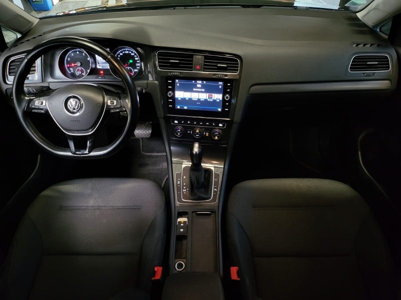 VOLKSWAGEN GOLF 1.5 TSI 150cv CONFORTLINE / SUIVI OK / SIEGES CHAUFFANTS /KEYLESS