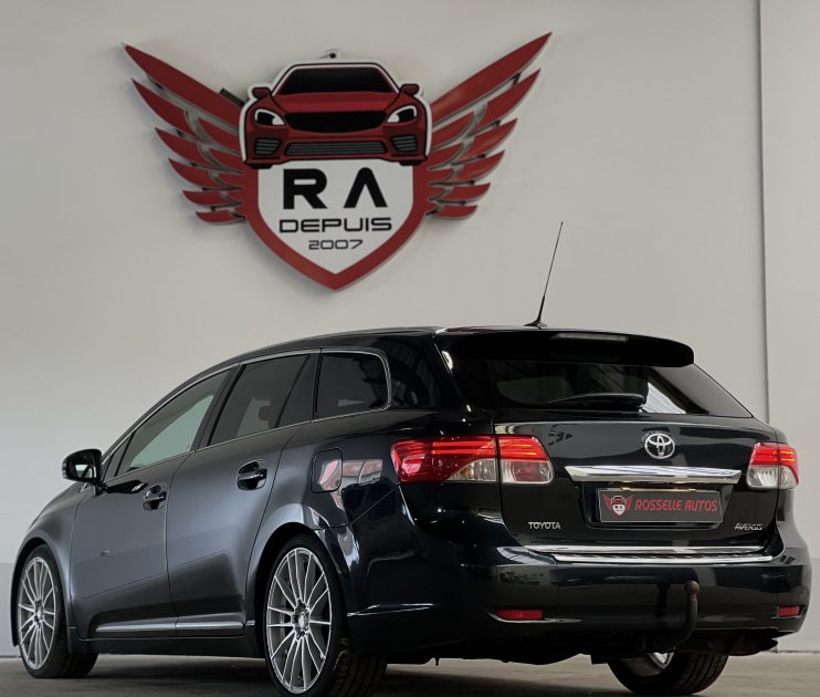 TOYOTA AVENSIS Limited Edition 147CH