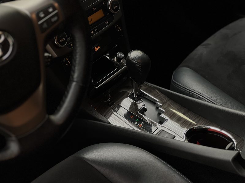 TOYOTA AVENSIS Limited Edition 147CH