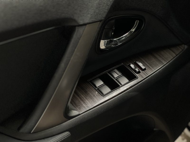 TOYOTA AVENSIS Limited Edition 147CH