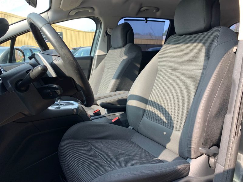 PEUGEOT 5008 2013 1.6 HDI