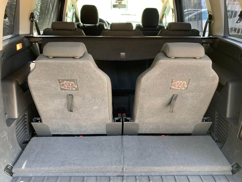 PEUGEOT 5008 2013 1.6 HDI