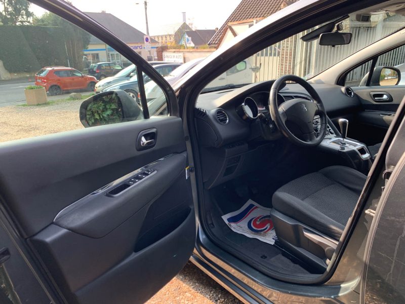 PEUGEOT 5008 2013 1.6 HDI