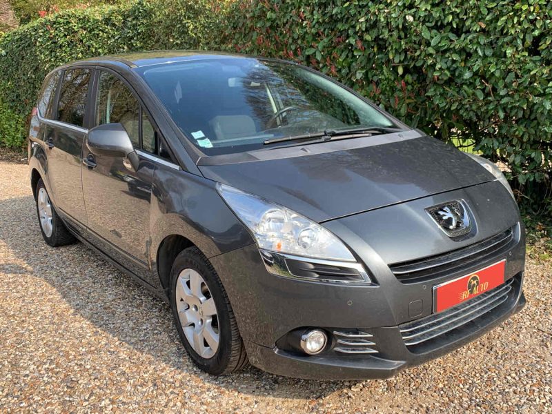 PEUGEOT 5008 2013 1.6 HDI