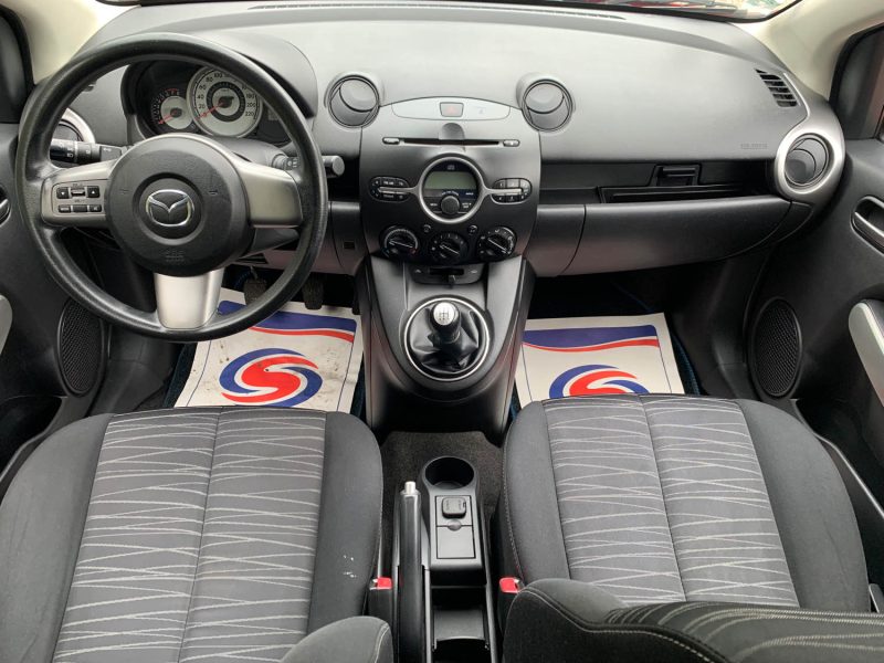 MAZDA MAZDA 2 2010 1.3i