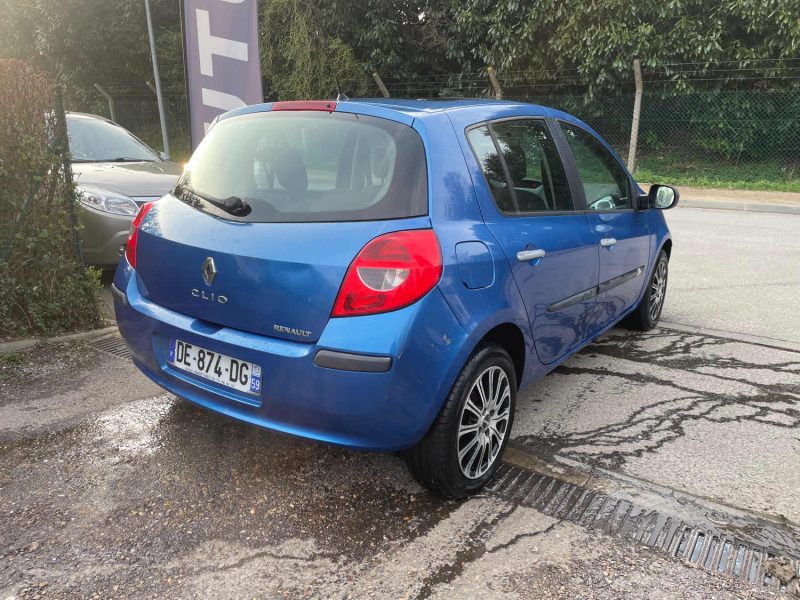 RENAULT CLIO 1.4i 16V 100CV