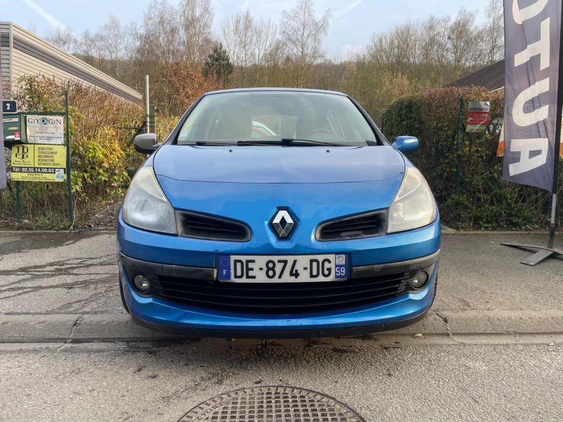 RENAULT CLIO 1.4i 16V 100CV