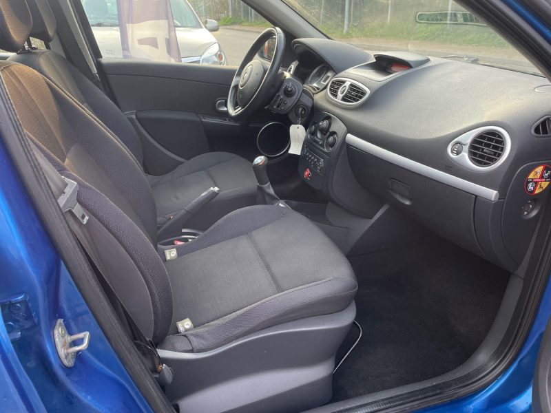 RENAULT CLIO 1.4i 16V 100CV