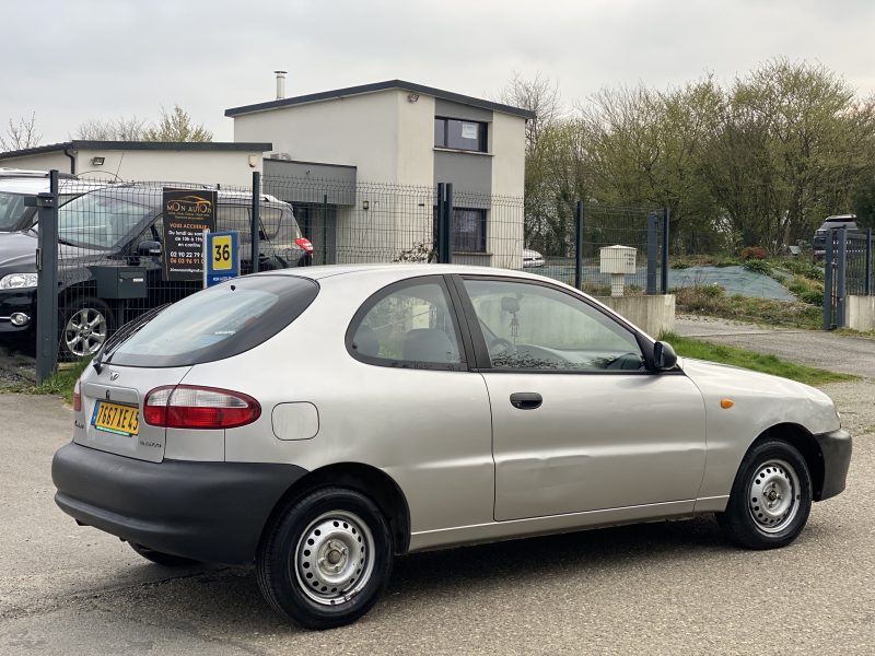 DAEWOO LANOS 2000