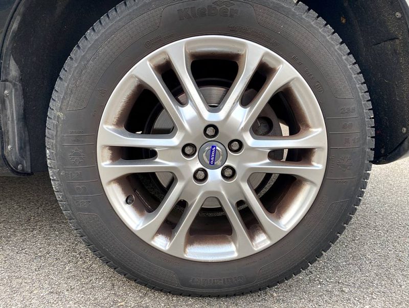 VOLVO XC60 D5 AWD 2.4 L 215 ch Toit ouvrant