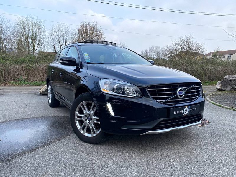 VOLVO XC60 D5 AWD 2.4 L 215 ch Toit ouvrant