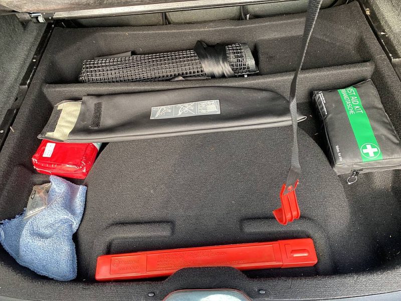 VOLVO XC60 D5 AWD 2.4 L 215 ch Toit ouvrant