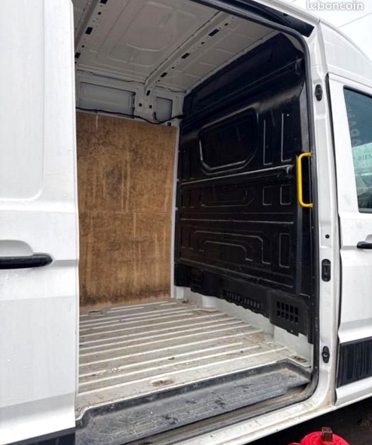 VOLKSWAGEN CRAFTER 2022