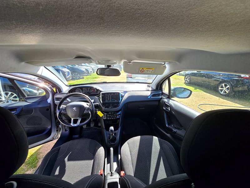 PEUGEOT 208 2018