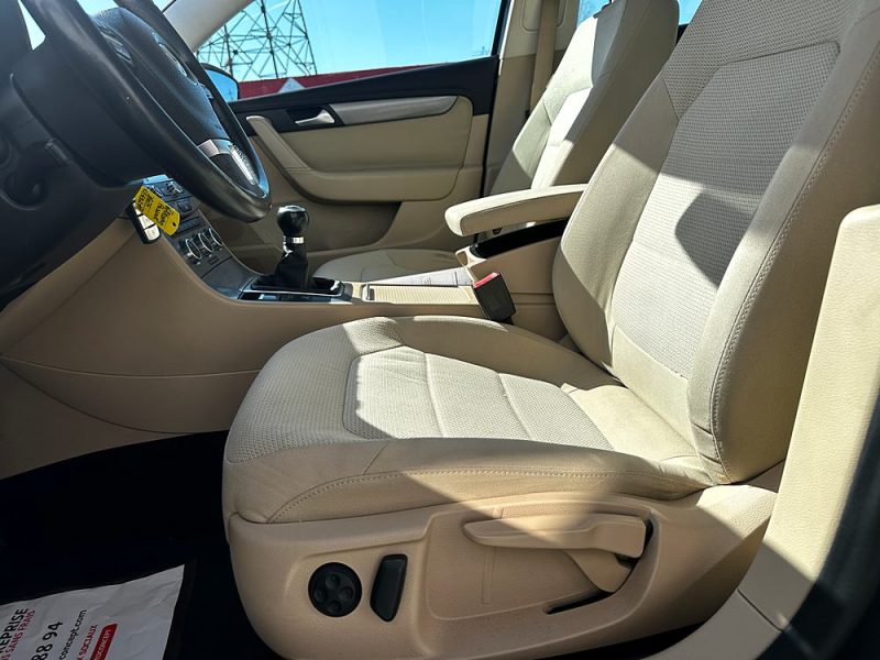 VOLKSWAGEN PASSAT 2.0 TDI 140CV CONFORTLINE - *** REMISE - PRIX COUTANT !! ***