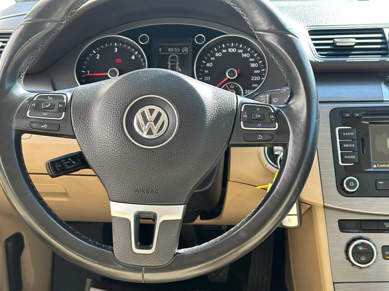 VOLKSWAGEN PASSAT 2.0 TDI 140CV CONFORTLINE - *** REMISE - PRIX COUTANT !! ***