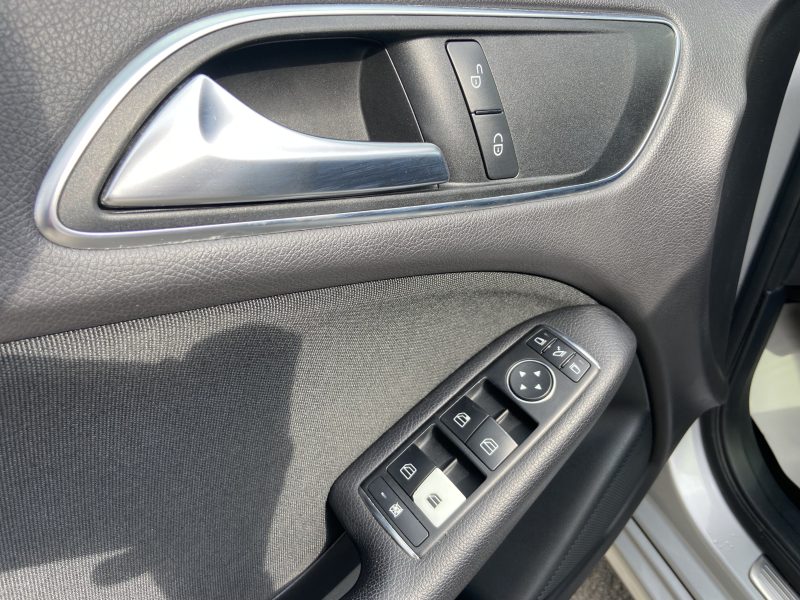 MERCEDES-BENZ CLASSE B 200CDI 136CV BUSINESS BVA